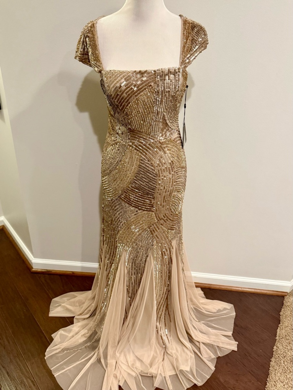 Adrianna Papell Gold Sequin Tulle Cap-Sleeve Evening Gown